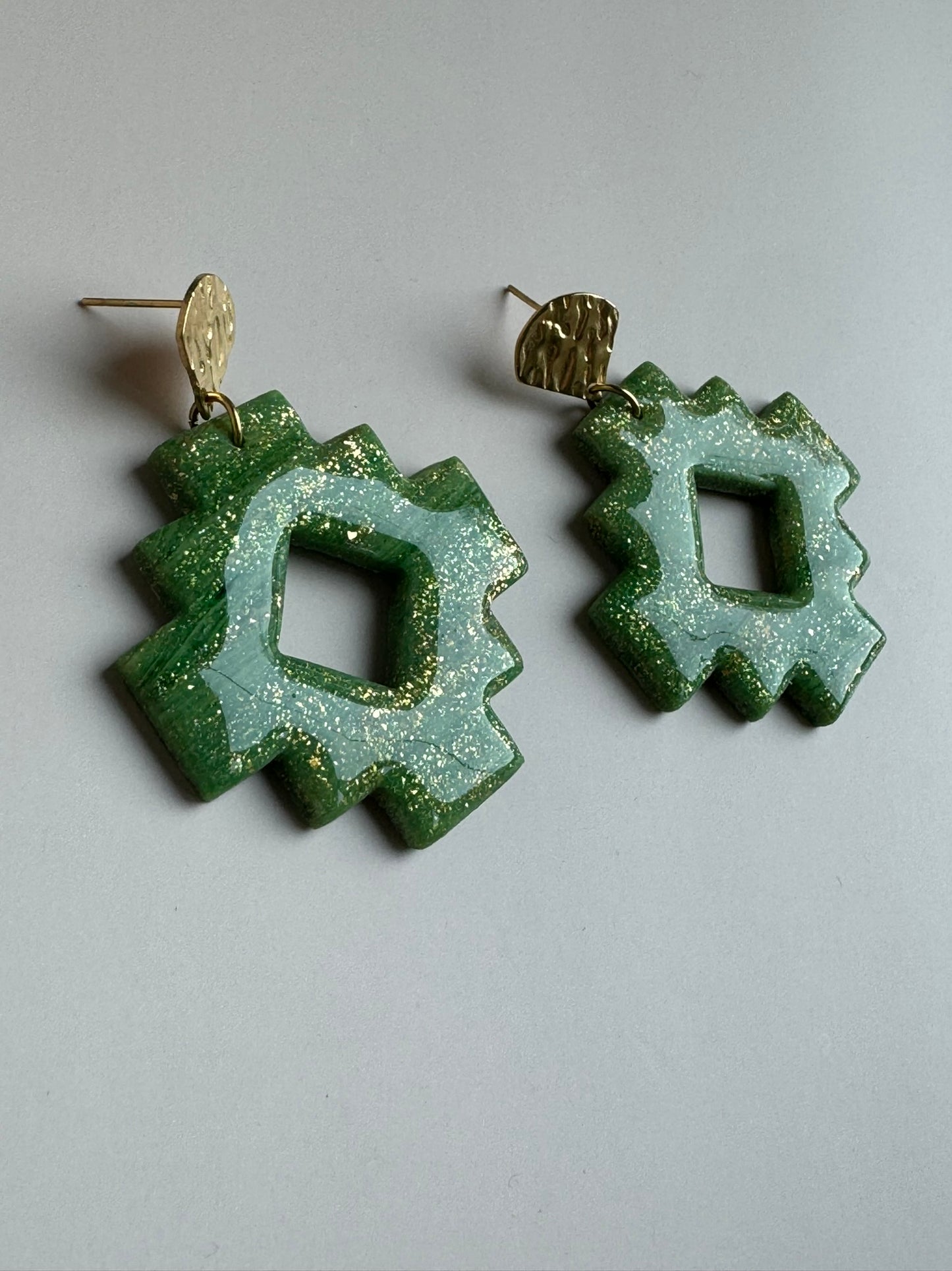 Kinda Moody, Kinda Sparkly