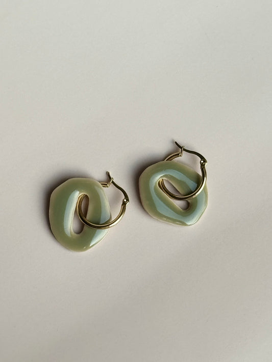 Too Cute to Be Ceramic, natural green